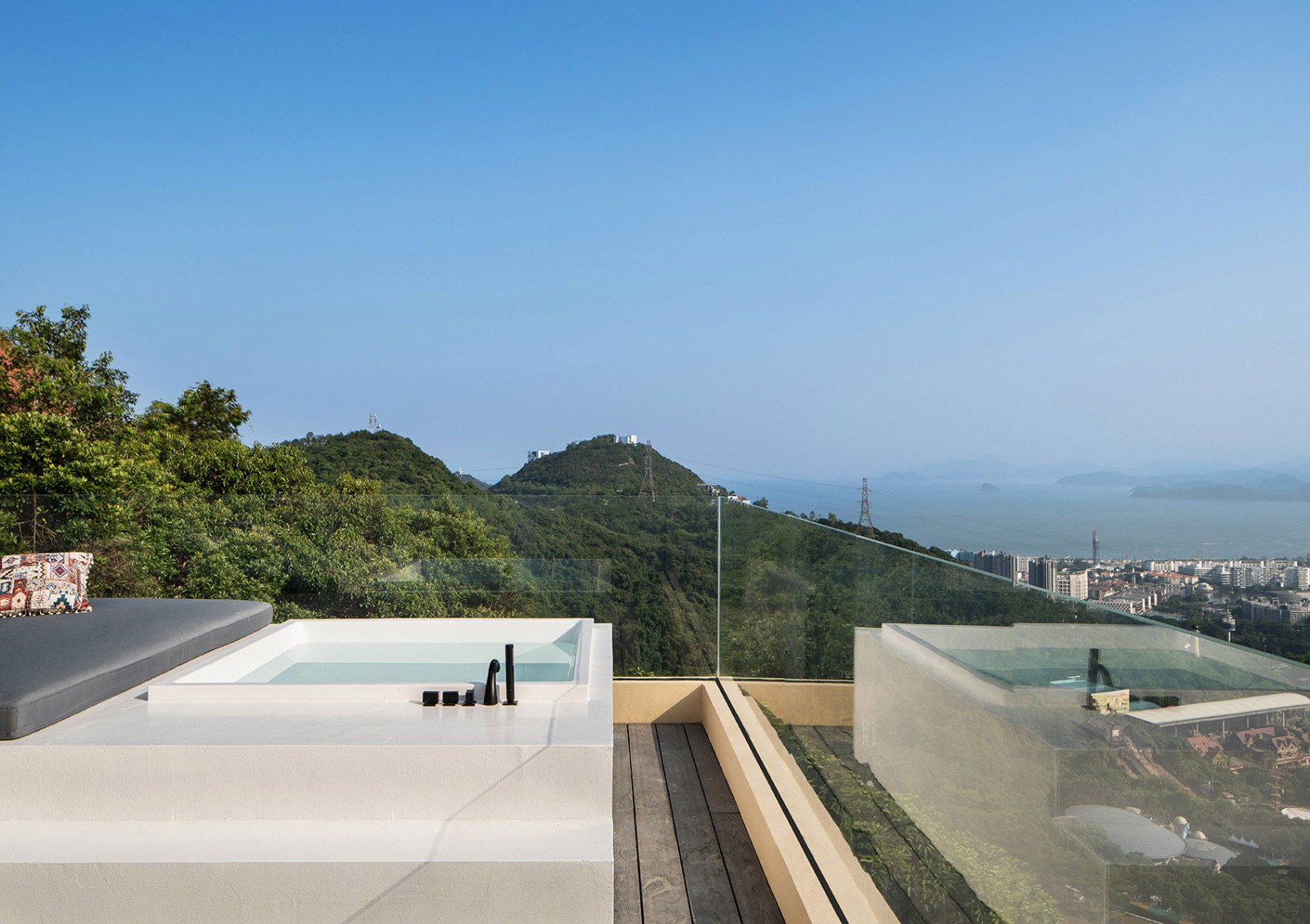 深圳·“蜜悅·天麓秘野仙蹤”度假酒店設計